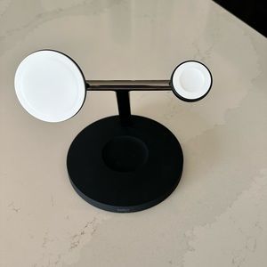 Belkin 3-in-1 Wireless Charging Station